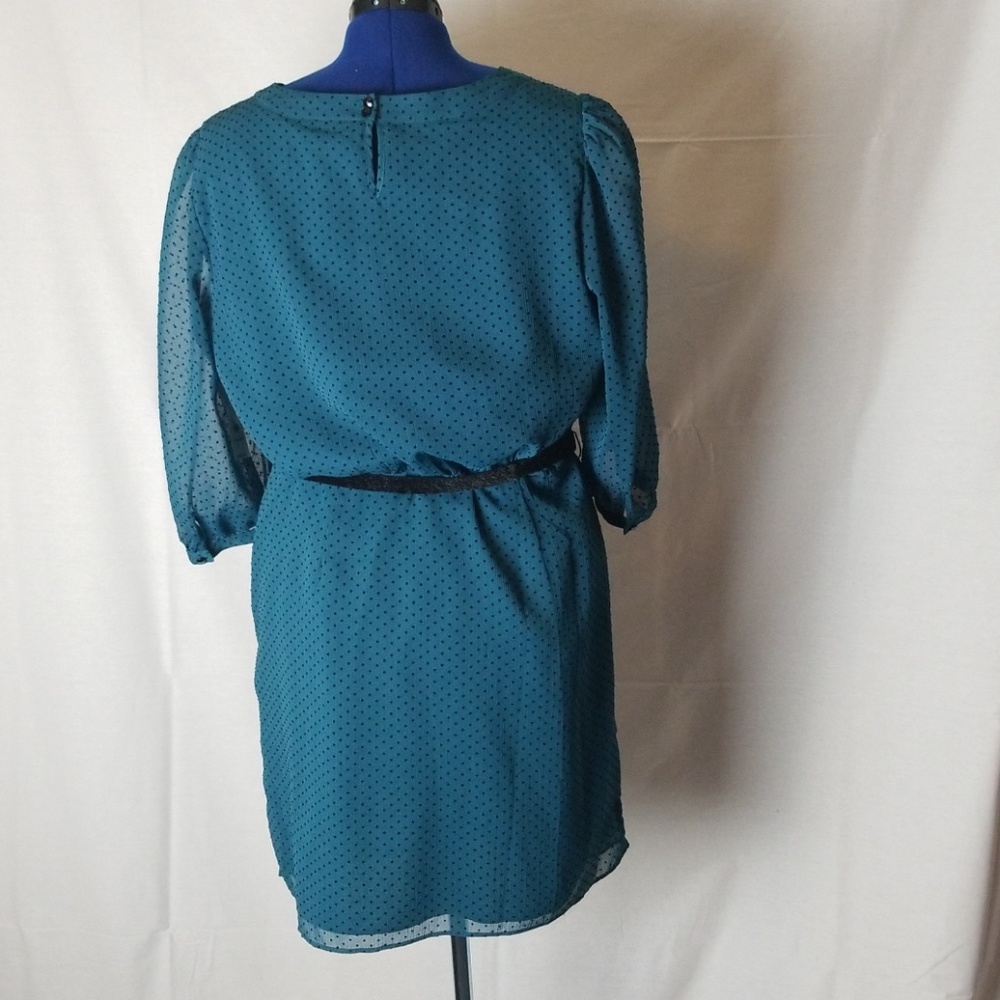 Dress - Picture 3 of 7